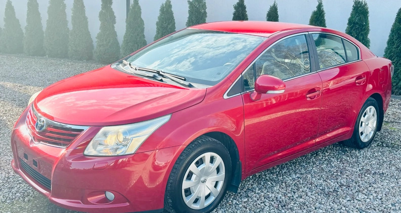 Toyota Avensis cena 25900 przebieg: 225000, rok produkcji 2010 z Ostrów Wielkopolski małe 106